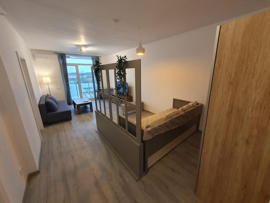 New Luxury Flat Near City Center Apartment ทิมิชัวรา ภายนอก รูปภาพ