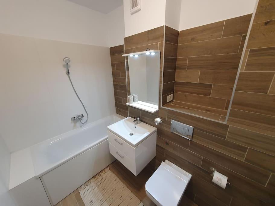 New Luxury Flat Near City Center Apartment ทิมิชัวรา ภายนอก รูปภาพ